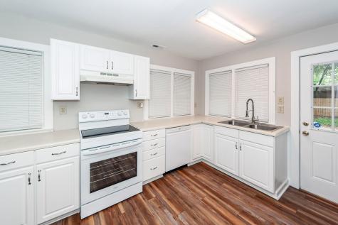 1621 Poinsettia Road Charleston SC 29407