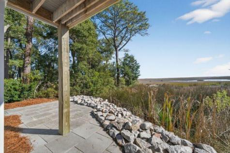 83 Grackle Pawleys Island SC 29585
