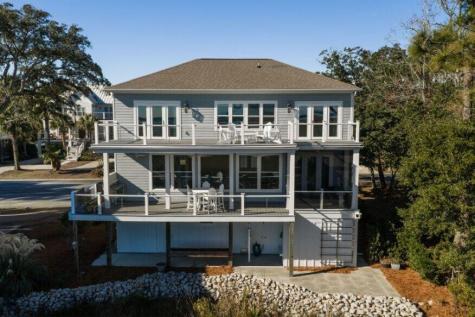 83 Grackle Pawleys Island SC 29585