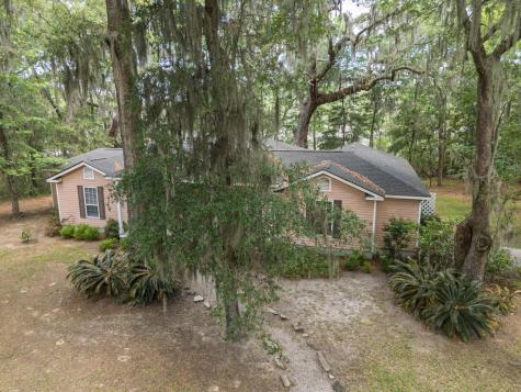 8362 Chisolm Plantation Road Edisto Island SC 29438