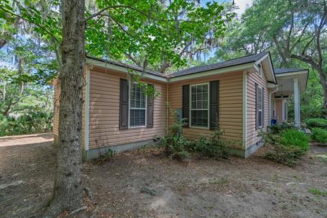 8362 Chisolm Plantation Road Edisto Island SC 29438