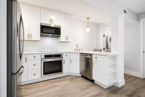 55 Ashley Avenue Charleston SC 29401