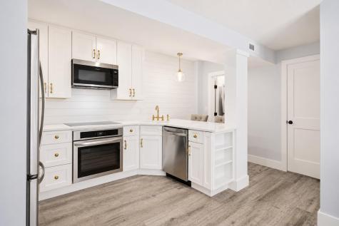 55 Ashley Avenue Charleston SC 29401