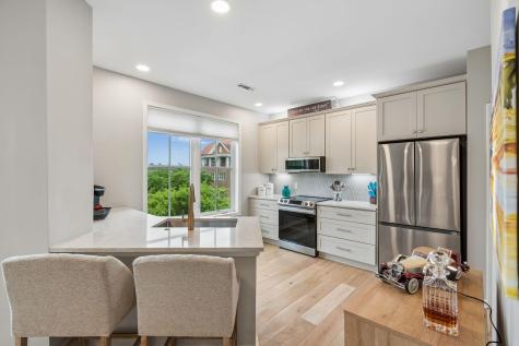 250 Seven Farms Drive Charleston SC 29492