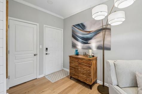 250 Seven Farms Drive Charleston SC 29492