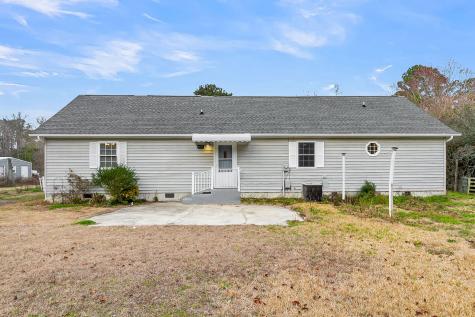 1677 Clearview Drive Manning SC 29102