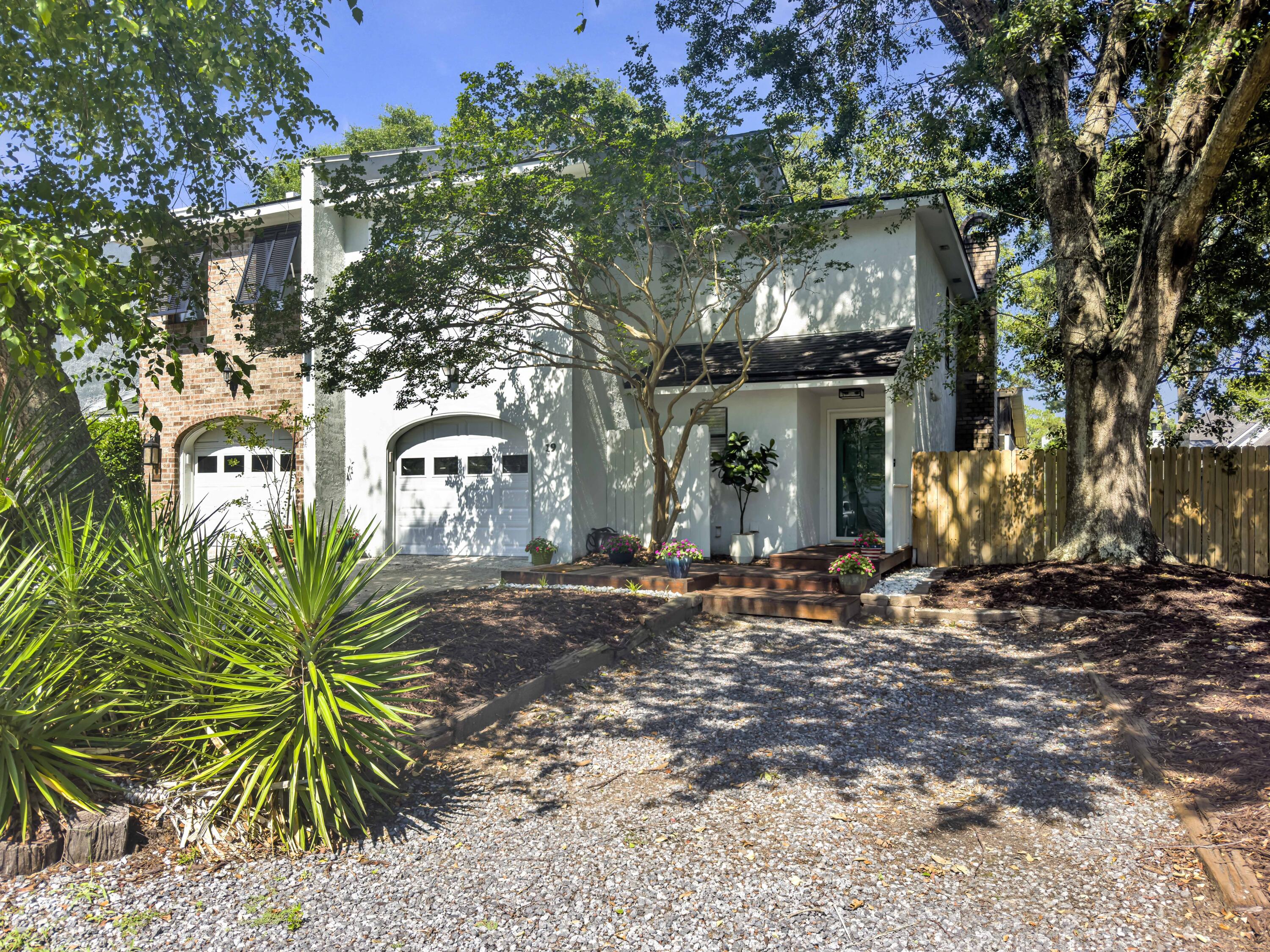 19 Meander Row Charleston SC 29412