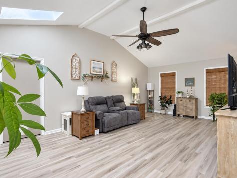 8176 Long Shadow Lane North Charleston SC 29406