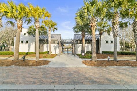 1647 Paradise Lake Drive Mount Pleasant SC 29464