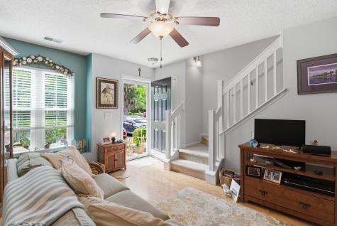 8124 Shadow Oak Drive North Charleston SC 29406