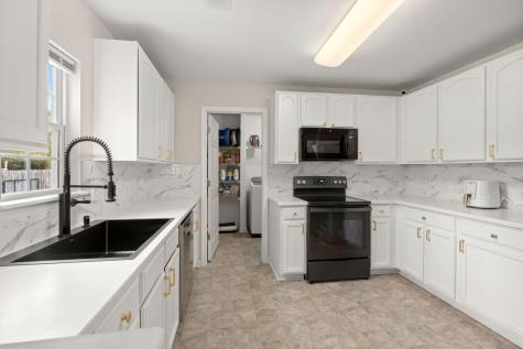 212 Avonshire Drive Summerville SC 29483