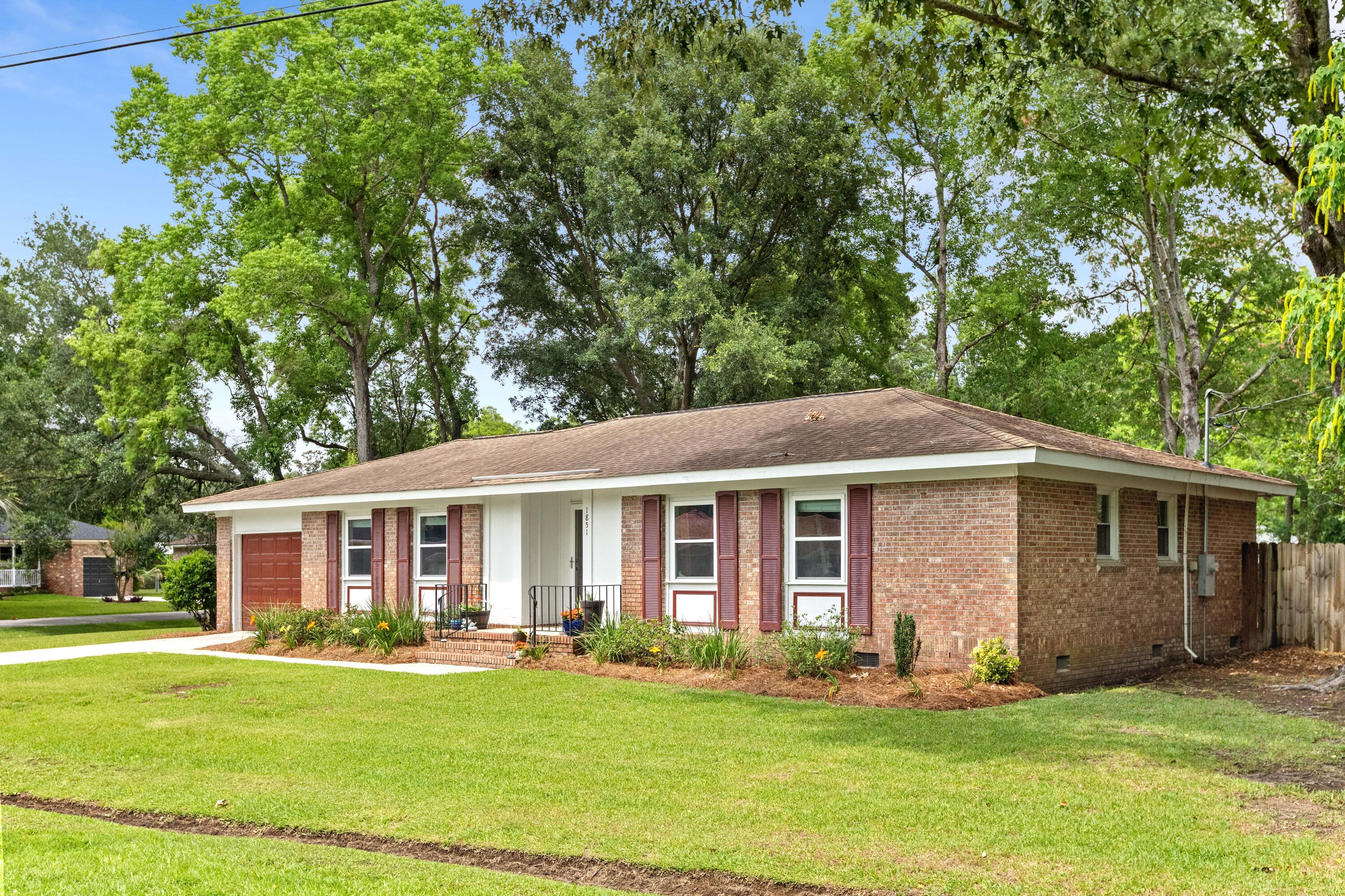 1851 Gippy Lane Charleston SC 29407