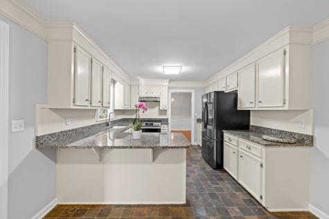 17 Plantation Circle Summerville SC 29485