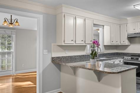 17 Plantation Circle Summerville SC 29485