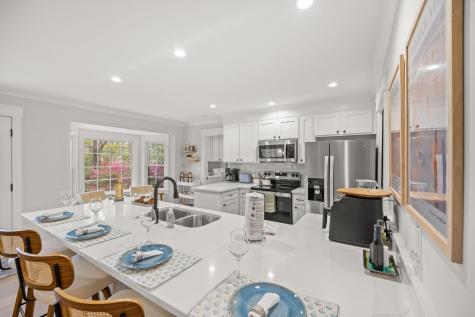 1527 S Pinebark Lane Charleston SC 29407