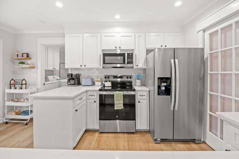 1527 S Pinebark Lane Charleston SC 29407