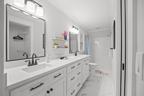 1527 S Pinebark Lane Charleston SC 29407