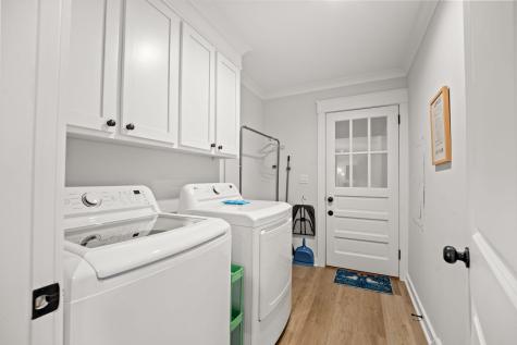 1527 S Pinebark Lane Charleston SC 29407