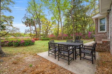 1527 S Pinebark Lane Charleston SC 29407