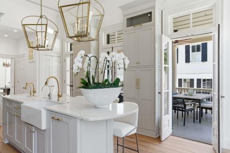 2 Water Street Charleston SC 29401