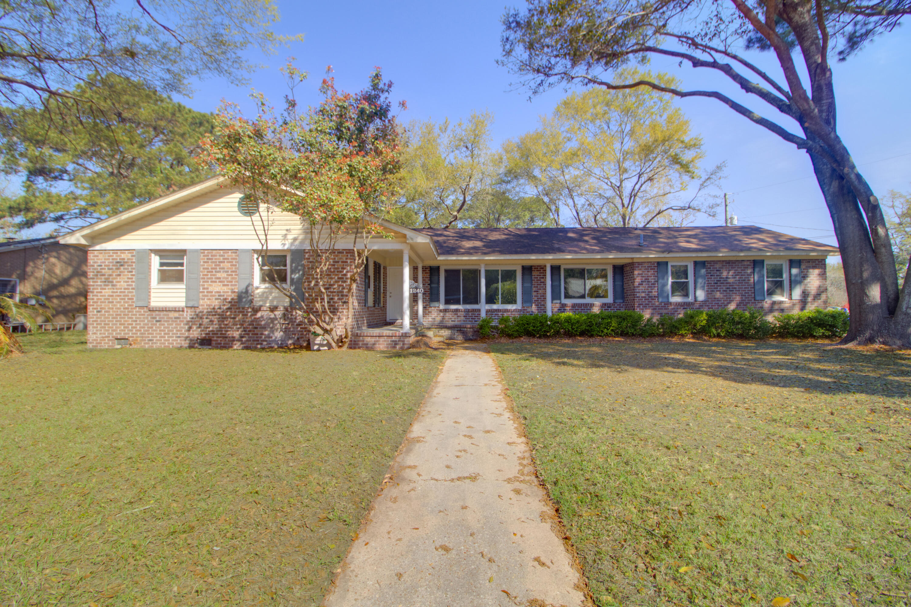 1240 Oakcrest Drive Charleston SC 29412