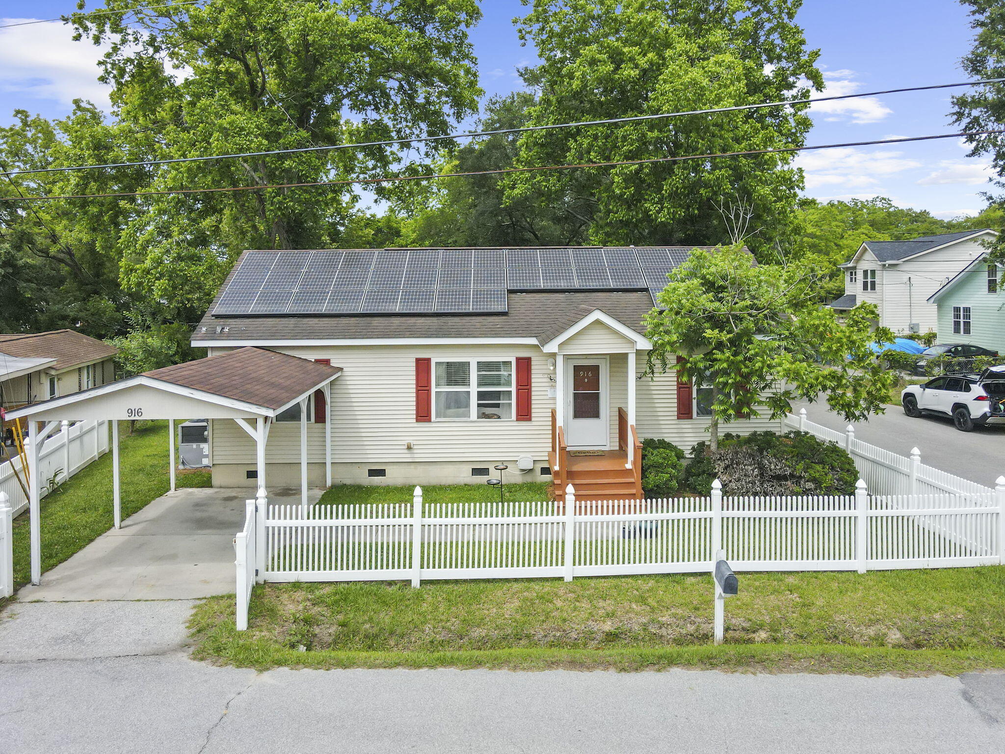 916 Hillsboro Drive Charleston SC 29407
