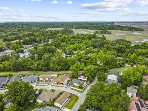 916 Hillsboro Drive Charleston SC 29407