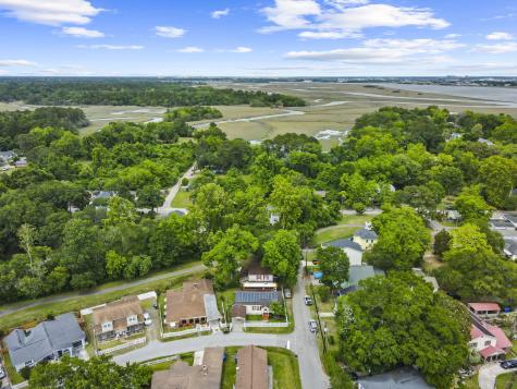 916 Hillsboro Drive Charleston SC 29407