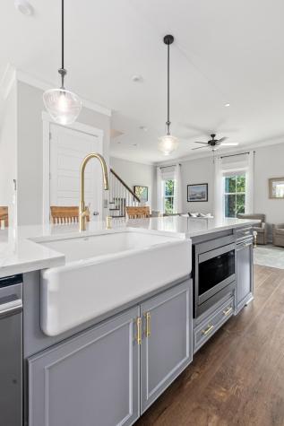 539 Cooper Village Lane Mount Pleasant SC 29464