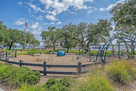 1636 Oak Leaf Street Daniel Island SC 29492