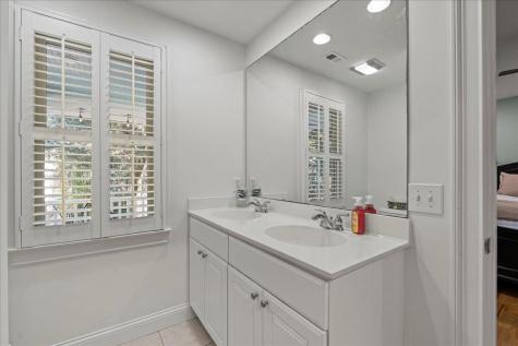 4 Battery Point Lane Beaufort SC 29902