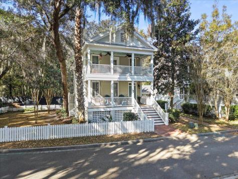 4 Battery Point Lane Beaufort SC 29902