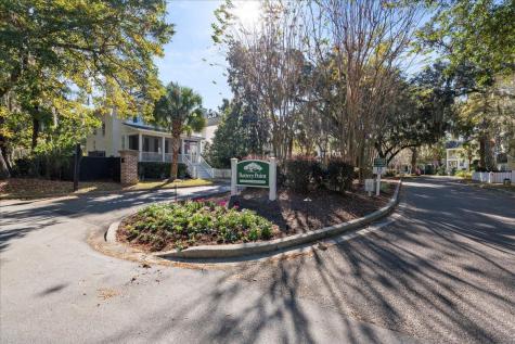 4 Battery Point Lane Beaufort SC 29902