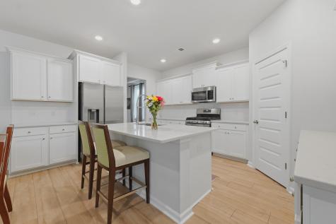 512 Yellow Leaf Lane Summerville SC 29486