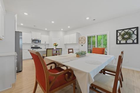 512 Yellow Leaf Lane Summerville SC 29486