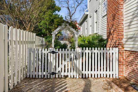 30 Gibbes Street Charleston SC 29401