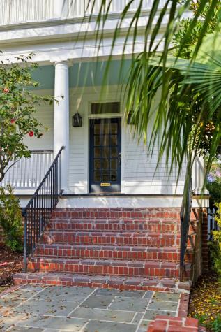 30 Gibbes Street Charleston SC 29401