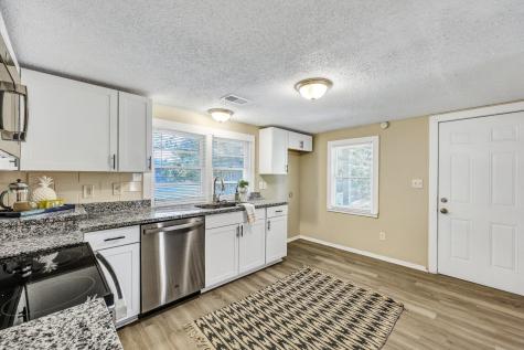 2016 Echo Avenue North Charleston SC 29405