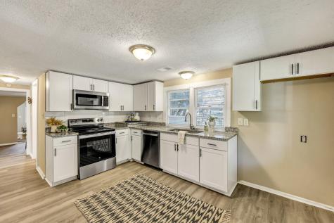 2016 Echo Avenue North Charleston SC 29405