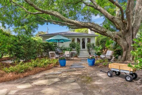 708 Pitt Street Mount Pleasant SC 29464