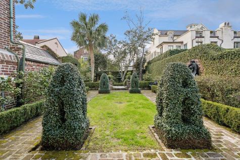 12 A Bedons Alley Charleston SC 29401