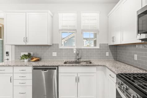 579 Blueway Avenue Summerville SC 29486