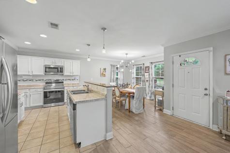 3281 Stonehaven Drive North Charleston SC 29420