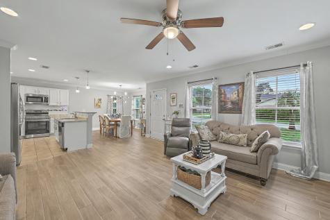 3281 Stonehaven Drive North Charleston SC 29420