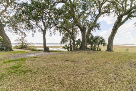 220 3rd Avenue Charleston SC 29403