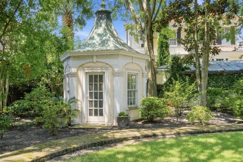 9 E Battery Charleston SC 29401