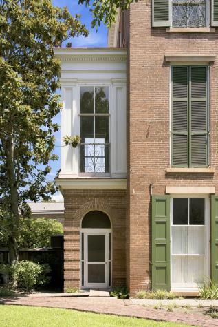 9 E Battery Charleston SC 29401