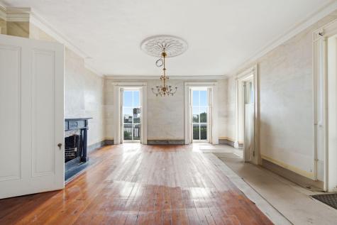 9 E Battery Charleston SC 29401