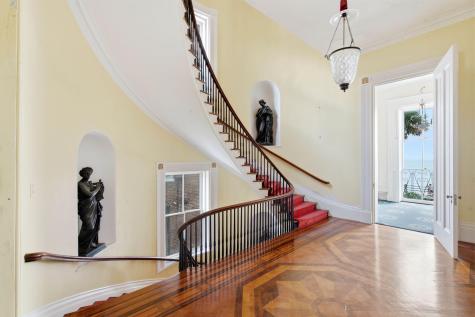 9 E Battery Charleston SC 29401