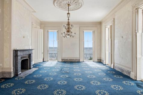 9 E Battery Charleston SC 29401
